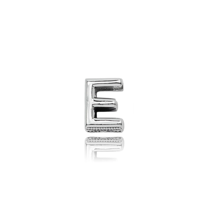 Amazyt-srebrna-zawieszka-modulowa-literka-E-dwustronna-JW-0066-1